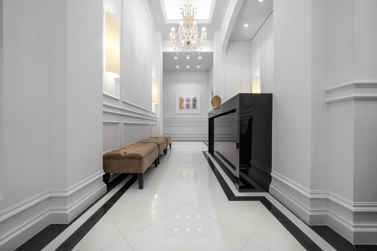 Praxitelous Luxury Suites Атина Екстериор снимка