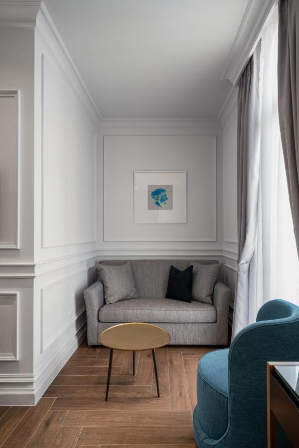 Praxitelous Luxury Suites Атина Стая снимка