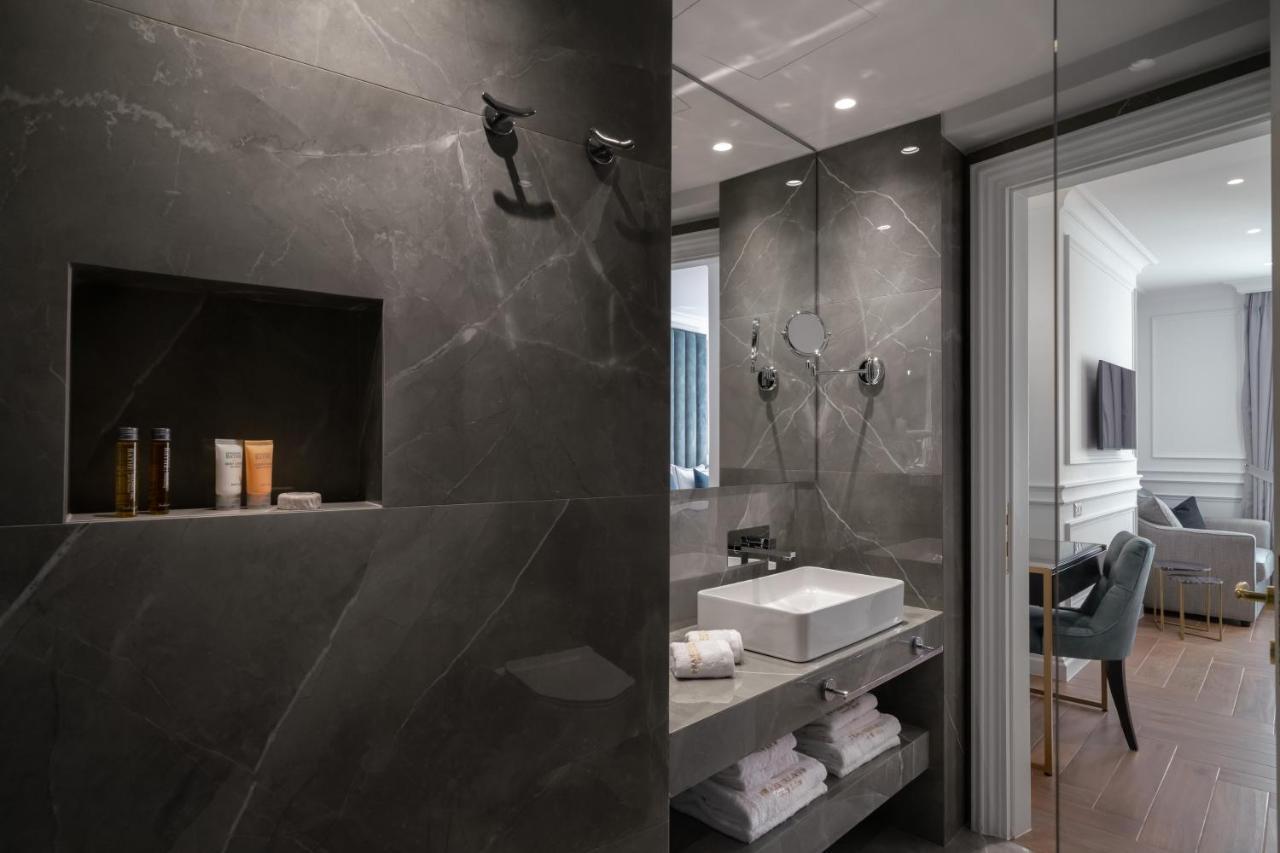 Praxitelous Luxury Suites Атина Екстериор снимка