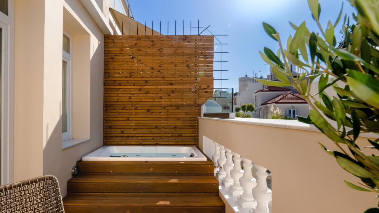 Praxitelous Luxury Suites Атина Екстериор снимка